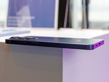 Le Samsung Galaxy S26 est légèrement plus lourd que le Galaxy S25 