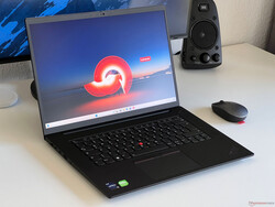 Lenovo ThinkPad P1 G6 en revue. Appareil de test fourni par :