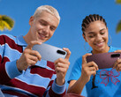 OnePlus N6x en bleu glacier et rouge bordeaux