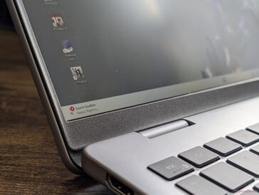 Aucune option OLED ou écran tactile n'est disponible sur le modèle Dell 16 Plus à clapet