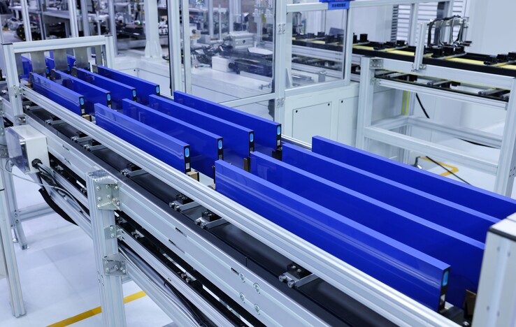 Les batteries LFP à lame courte et à longue durée de vie de Geely