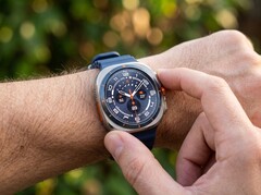 Certains utilisateurs signalent des problèmes au niveau de la façade et de la lunette de la Galaxy Watch Ultra des années 2024 et 2025.