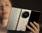Outre la couleur principale, le violet, le Huawei Mate XT2 sera également disponible en or/blanc et en or/noir.