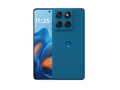 Le Motorola Edge 60 Fusion en Pantone Mykonos Blue est la quatrième couleur disponible pour le téléphone. (Source de l&#039;image : Motorola)