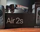 Les RayNeo Air 2s et la Pocket TV s'associent parfaitement (Source : Notebookcheck)