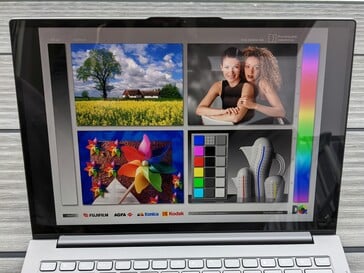 Lenovo ThinkBook Plus Gen2 en utilisation extérieure