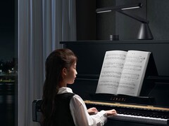 Le Xiaomi Mijia Smart Piano Light peut suivre votre temps de pratique. (Source de l&#039;image : Xiaomi)