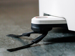 Le bras s'étend automatiquement pour un nettoyage en profondeur dans les coins. (Source de l'image : Daniel Schmidt)