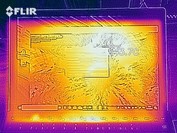 Surface Pro 6 i5 - Relevé thermique, stress test (à l'avant).