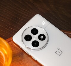 Le OnePlus 13 (Image Source : Zhou Jiahuiang)