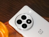 Le OnePlus 13 (Image Source : Zhou Jiahuiang)