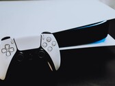 Selon le principal concurrent de Sony sur le marché des consoles de jeu, la PS5 Slim sortira dans le courant de l'année au prix de 399 dollars (Image : Triyansh Gill)