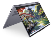 Le nouvel IdeaPad 2-en-1 16 est plus grand, plus lourd et souvent plus lent que le HP OmniBook X Flip 16, moins cher (Source : Lenovo)