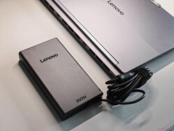 Grand bloc d'alimentation de 300 watts