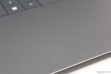 Les nouveaux contours visuels du pavé tactile sont faibles et peuvent être difficiles à voir