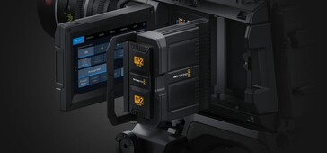 L'Ursa enregistre sur des Blackmagic Media Modules de 8 To à des débits allant jusqu'à 4 Go/s en mode 12K. (Source : Blackmagic)