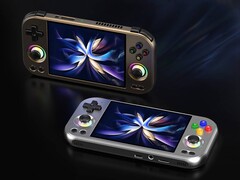 L'Anbernic RG477M est disponible en Bronze et en Argent. (Source de l'image : Anbernic)