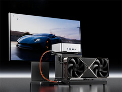 L&#039;EG01 avec un PSU SFX, un GPU Nvidia GeForce RTX et un mini-PC superposés. (Source de l&#039;image : Aoostar)
