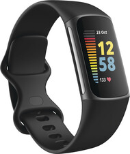 Fitbit Charge 5 - noir. (Image source : @evleaks)