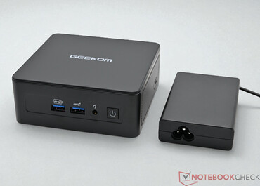 Geekom Mini IT15 avec bloc d'alimentation (19 V ; 6,32 A)