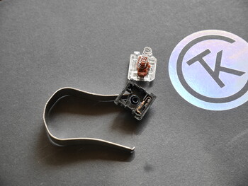Gateron Low-Profile 2.0 Brown switch démonté