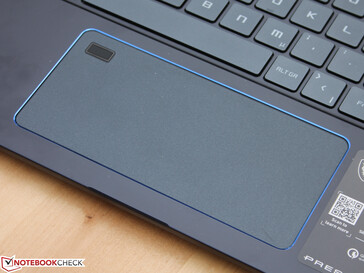 Le trackpad du MSI PS63 8RC fait 14 cm de large, ce qui est d'environ 40 % plus large que la plupart des trackpads.