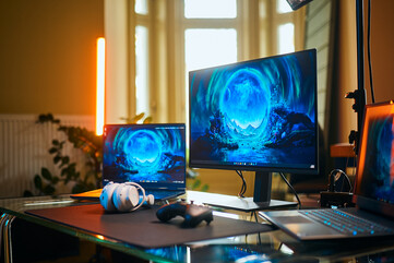 L'utilisation de la dalle QHD à 240 Hz de l'Alienware AW2726DM ne nécessite pas de matériel de bureau haut de gamme, ce qui en fait une mise à niveau haute vitesse accessible pour les ordinateurs portables de jeu.
