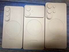 Unités factices présumées du Galaxy S26/Pro (à gauche), du Galaxy S26 Edge (au milieu) et du Galaxy S26 Ultra (à droite). (Source de l&#039;image : Sony Dickson sur X)