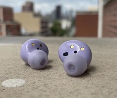 Les Galaxy Buds2 étaient nettement moins chers que les Galaxy Buds Pro. (Source : Mike Andronico/CNN)