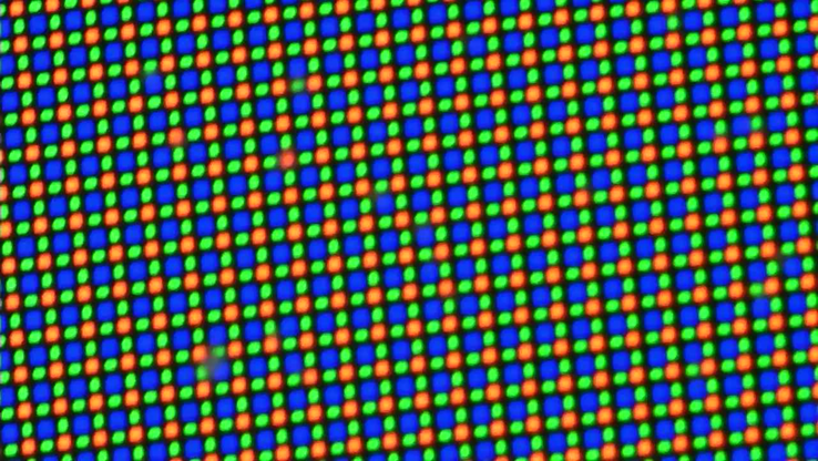 L'OLED tandem phosphorescent bleu de LG a le potentiel de réduire les pixels bleus tout en utilisant moins d'énergie pour générer une luminosité identique ou supérieure à celle des panneaux OLED actuels (agrandissement). (Source de l'image : Notebookcheck)