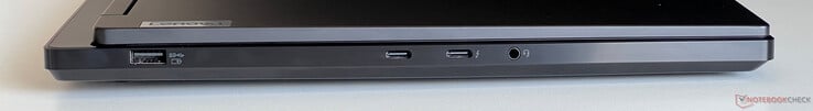 À gauche : USB-A 3.2 Gen.1 (5 Gbit/s), USB-C 3.2 Gen.2 (10 Gbit/s, DisplayPort ALT mode 1.4, Power Delivery 3.0), USB-C 4.0 avec Thunderbolt 4 (40 GBit/s, DisplayPort Alt mode 1.4, Power Delivery 3.0), prise audio de 3,5 mm