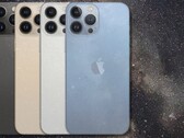 L'iPhone 13 Pro Max dispose d'un objectif large avec une ouverture de f/1,5, d'un objectif UWA avec f/1,8 et d'un téléobjectif avec f/2,8. (Image source : Apple/ToddH - édité)