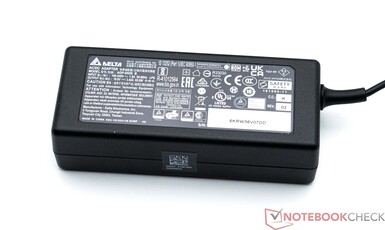 alimentation électrique de 65 watts (19 V ; 3,42 A)