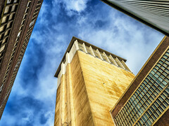 La capacité de stockage d'une batterie en béton est décuplée : Les bâtiments comme stockage d'énergie. (Source de l'image : Tama66 sur Pixabay)