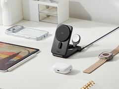 La nouvelle station de charge magnétique pliable 3-en-1 CryoBoost d'ESR pour les appareils Apple. (Source de l'image : ESR)