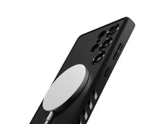 Le Galaxy S26 Ultra pourrait en effet être doté d'un système de recharge sans fil de 25 W. Photo : Galaxy S25 Ultra avec étui magnétique. (Source de l'image : Dbrand)