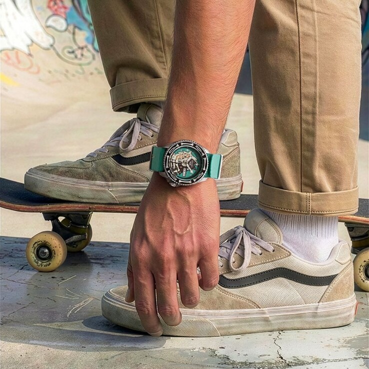 La montre de collaboration Seiko 5 Sports x Poorboy SRPM17K. (Source de l'image : Seiko via Q-P Magazine)