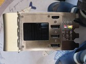 Le Nvidia Ada Titan est doté d'une conception à quatre emplacements (image via MEGAsizeGPU)