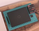 Le processus de fabrication du Laptop 13 Pro le rapproche davantage des ordinateurs portables traditionnels destinés aux prosommateurs, tels que le Razer Blade