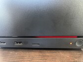 La Steam Machine affiche un code d'erreur sous forme de voyant rouge, ce qui semble indiquer un problème de réinitialisation de la mémoire. 