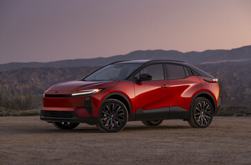 Le SUV compact électrique Toyota C-HR 2026.