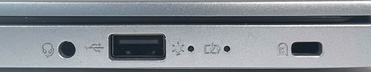 A droite : port audio combiné, 1x USB 2.0 Type-A, verrou Kensington