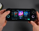 La console de jeux portable Anbernic RG 55G1 est équipée d'un écran IPS de 5,5 pouces en 1080p.