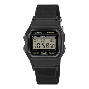 Casio F-91WF-1A avec un bracelet en tissu noir.