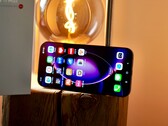 Le Xiaomi 17 Max dispose d’une impressionnante capacité de batterie de 8 000 mAh.