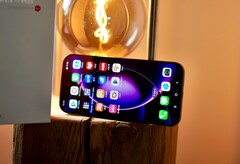 Le Xiaomi 17 Max dispose d’une impressionnante capacité de batterie de 8 000 mAh.