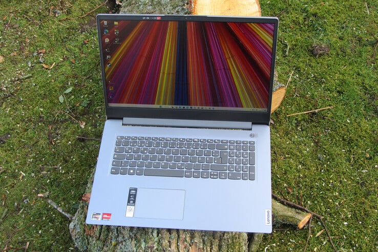 Ordinateur portable Lenovo IdeaPad 3, écran HD 17,3 pouces, Intel Core