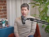 Sam Altman, PDG d'OpenAI, parle des dangers de l'IA avancée. (Source de l'image : YouTube/This Past Weekend)