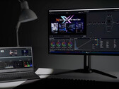 L'AORUS FO32U2P est certifié VESA ClearMR 13000 et DisplayHDR 400 True Black. (Source de l'image : Gigabyte)