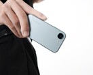Le Bluefox NX1 est un minuscule smartphone de 4 pouces avec Android 15, désormais disponible à la vente dans le monde entier. (Source de l'image : Bluefox)